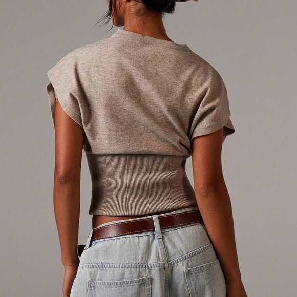 Casual Women's Minimalist Button-Front Batwing Sleeve Knit Sweater Vest - Picture 3 of 5